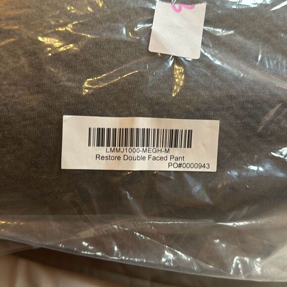 LUNYA LAHGO Restore Double faced jogger pant size Medium - Picture 10 of 10
